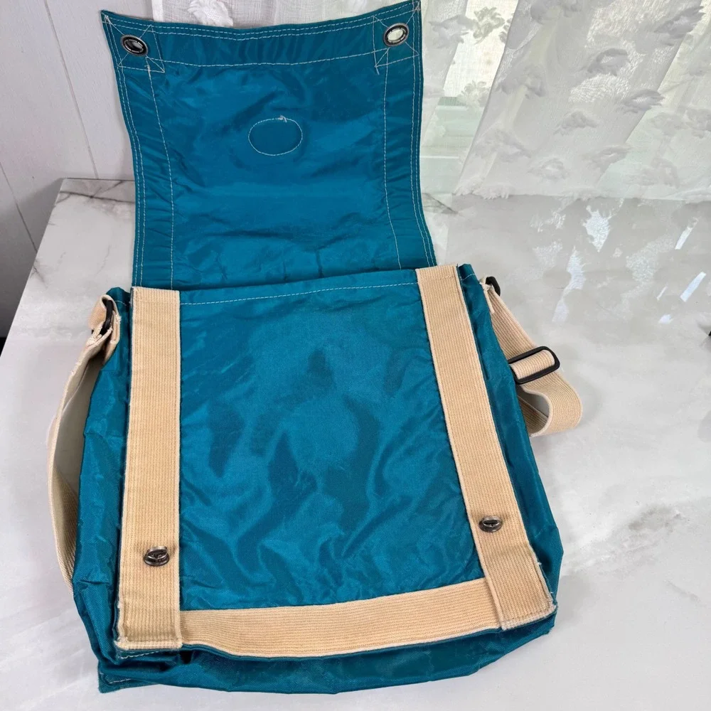 Vintage JUMP Teal Messenger Bag Adjustable Strap‎ 2 Clasp Flap Closure